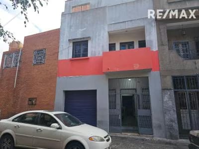 Casa en venta Plaza venezuela comercial o residencial