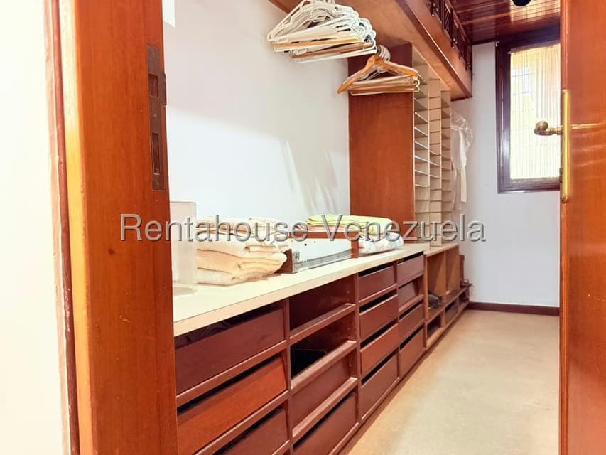 Casa (Multipes Niveles) en Venta en La Lagunita Country Club, Distrito Metropolitano - 11