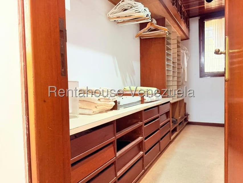 Casa (Multipes Niveles) en Venta en La Lagunita Country Club, Distrito Metropolitano - 11