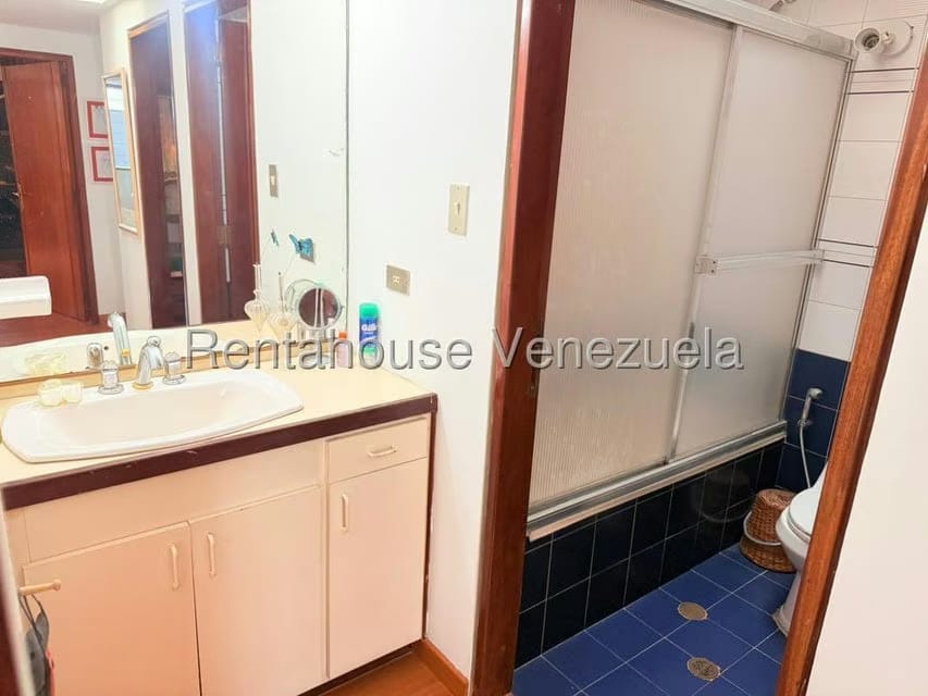 Casa (Multipes Niveles) en Venta en La Lagunita Country Club, Distrito Metropolitano - 23