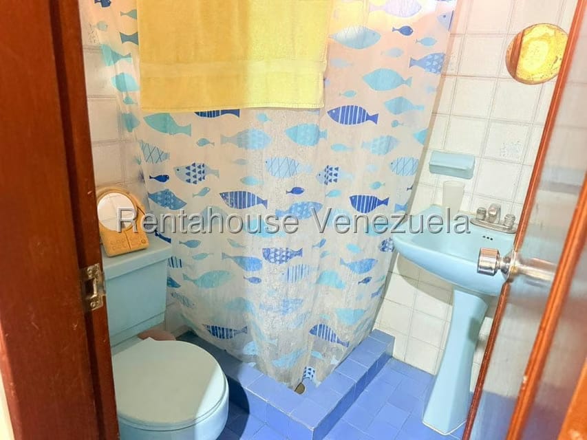 Casa (Multipes Niveles) en Venta en La Lagunita Country Club, Distrito Metropolitano - 28