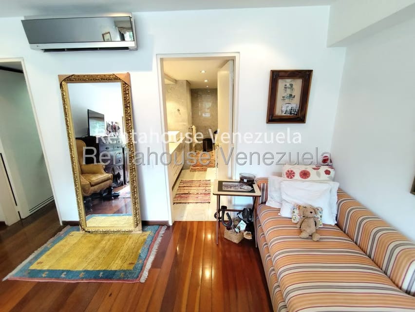Apartamento (1 Nivel) en Alquiler en Lomas de La Lagunita, Distrito Metropolitano - 14