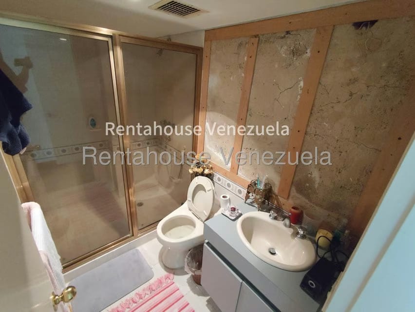 Apartamento (1 Nivel) en Alquiler en Lomas de La Lagunita, Distrito Metropolitano - 20