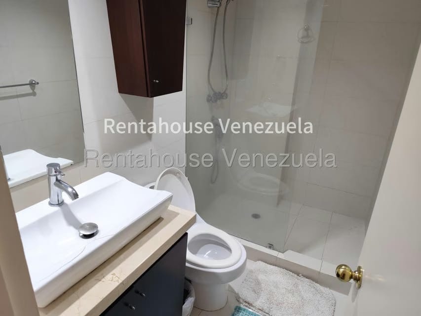 Apartamento (1 Nivel) en Alquiler en Lomas de La Lagunita, Distrito Metropolitano - 22