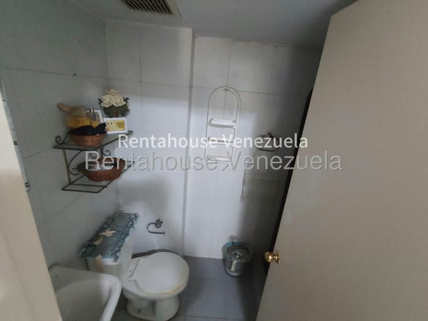 Apartamento (1 Nivel) en Alquiler en Lomas de La Lagunita, Distrito Metropolitano - 34