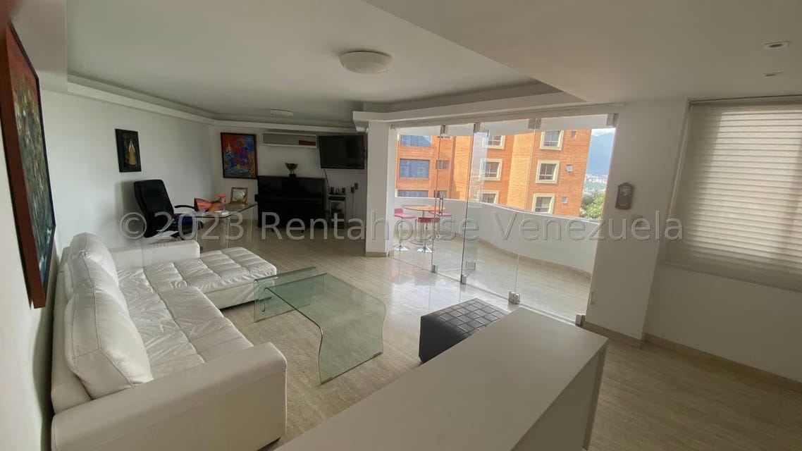 Apartamento (1 Nivel) en Alquiler en Colinas de Valle Arriba, Distrito Metropolitano - 2