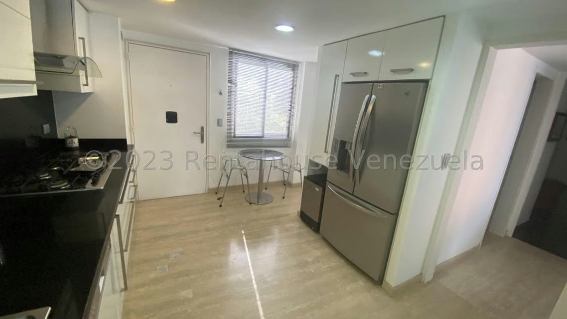 Apartamento (1 Nivel) en Alquiler en Colinas de Valle Arriba, Distrito Metropolitano - 11