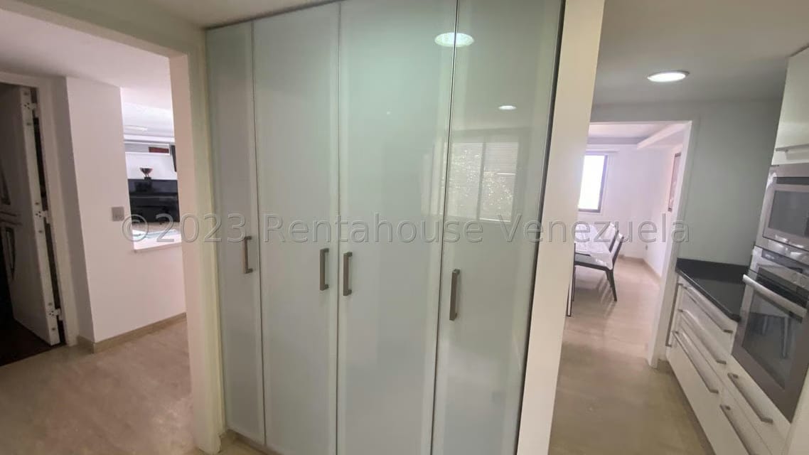 Apartamento (1 Nivel) en Alquiler en Colinas de Valle Arriba, Distrito Metropolitano - 16