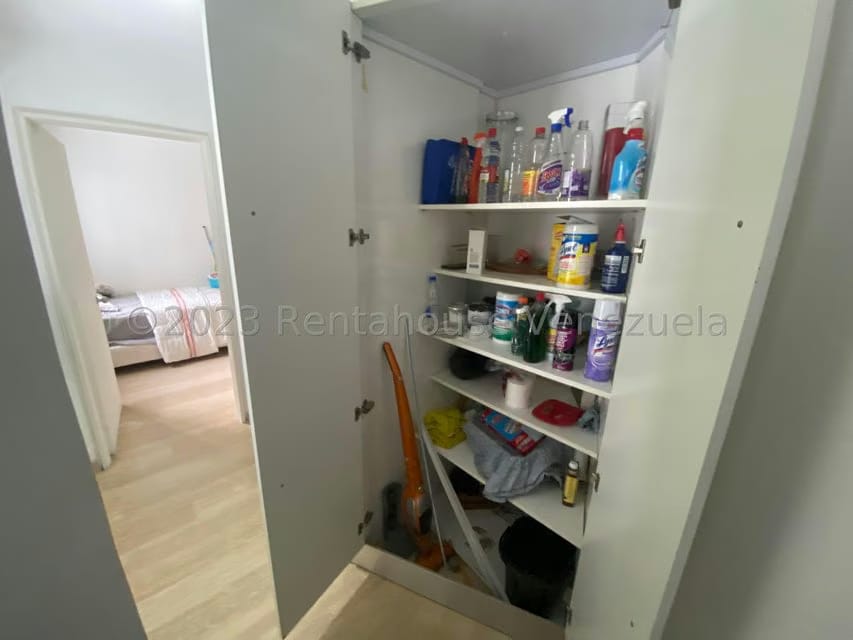 Apartamento (1 Nivel) en Alquiler en Colinas de Valle Arriba, Distrito Metropolitano - 18