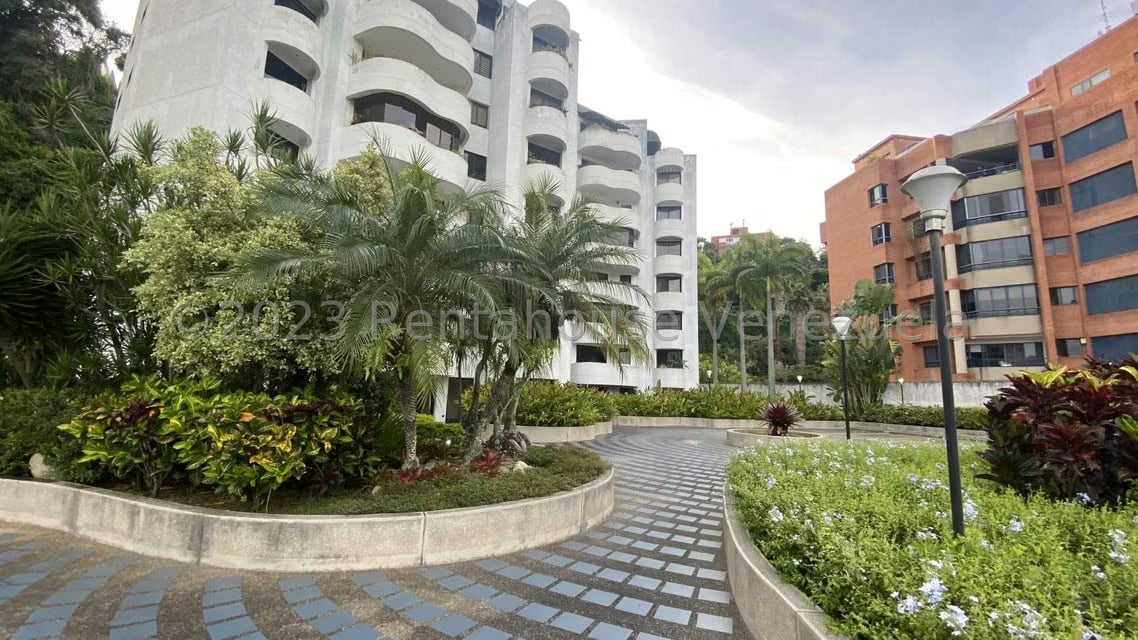 Apartamento (1 Nivel) en Alquiler en Colinas de Valle Arriba, Distrito Metropolitano - 40