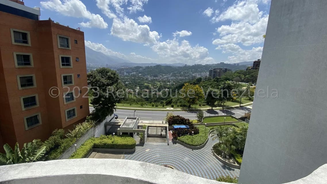 Apartamento (1 Nivel) en Alquiler en Colinas de Valle Arriba, Distrito Metropolitano - 43