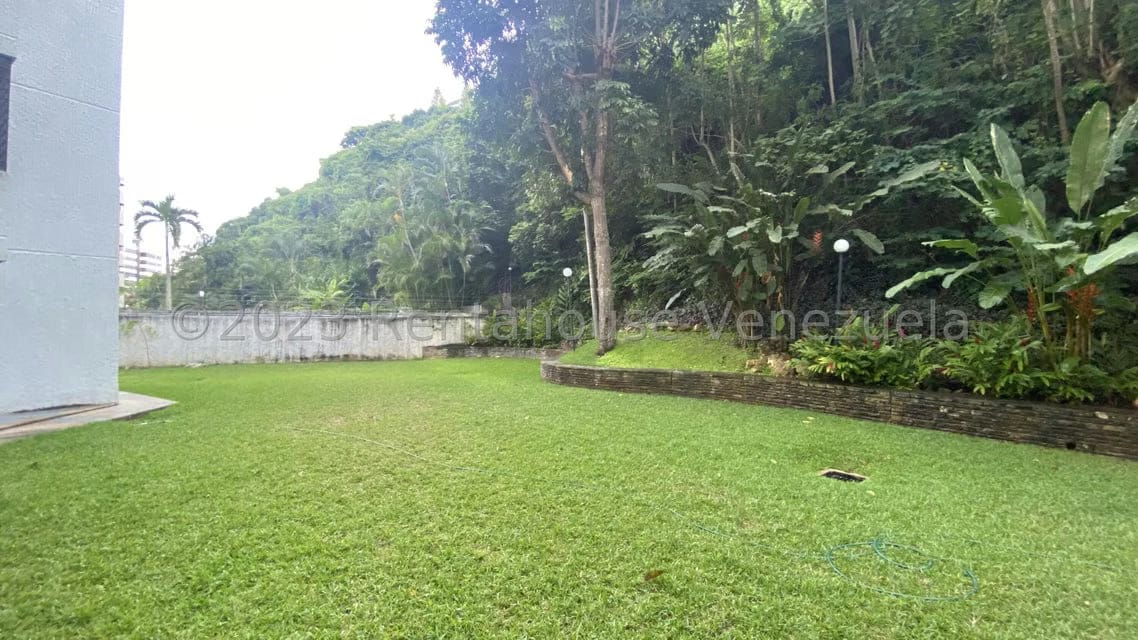 Apartamento (1 Nivel) en Alquiler en Colinas de Valle Arriba, Distrito Metropolitano - 45