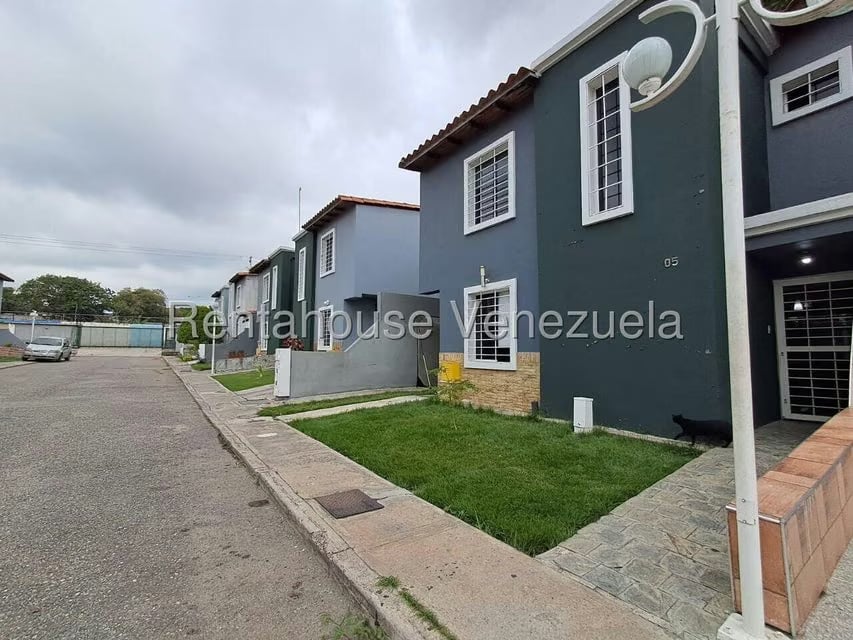 Casa (Duplex) en Venta en Los Rastrojos, Lara - 2