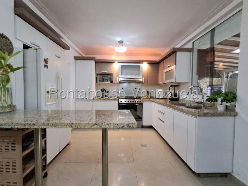 Casa (Duplex) en Venta en Los Rastrojos, Lara - 11