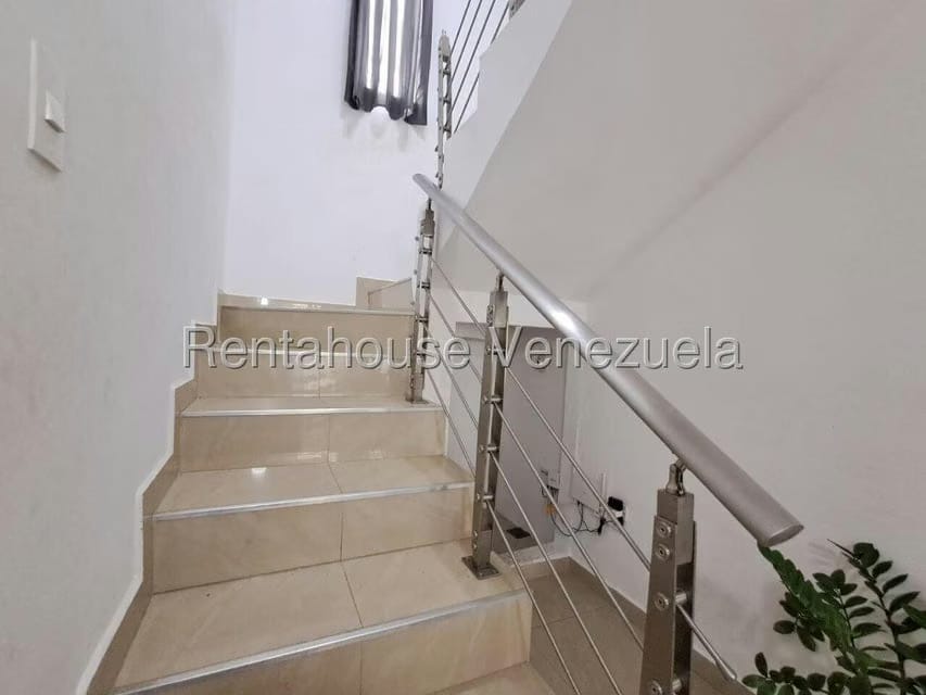 Casa (Duplex) en Venta en Los Rastrojos, Lara - 26