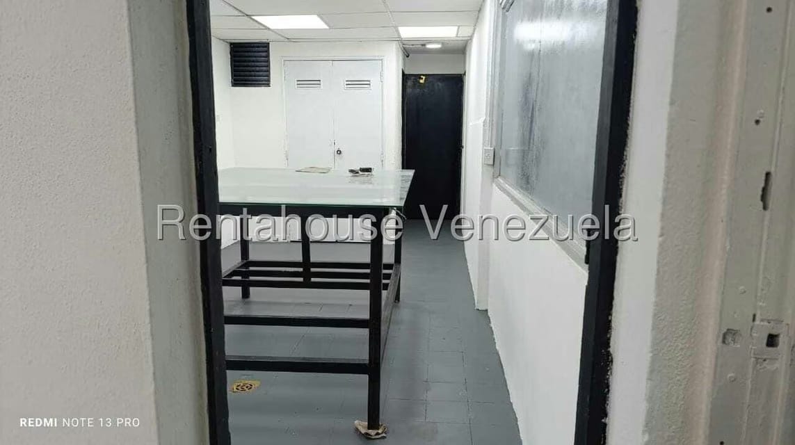Comercial (Local Comercial) en Alquiler en Colinas de Bello Monte, Distrito Metropolitano - 14