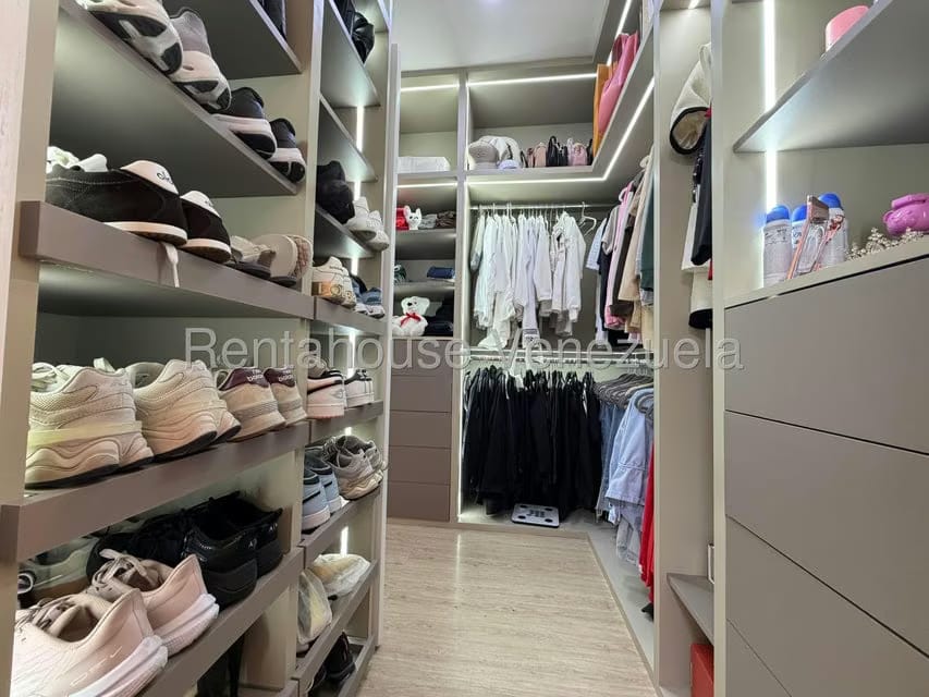 Apartamento (1 Nivel) en Venta en La Castellana, Distrito Metropolitano - 39