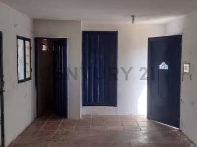 Galpon en la Av33 con la carretera J - 6