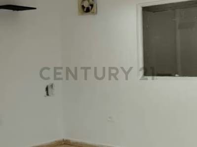 Galpon en la Av33 con la carretera J - 8