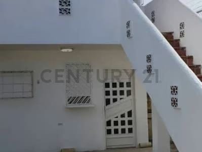 Galpon en la Av33 con la carretera J - 10