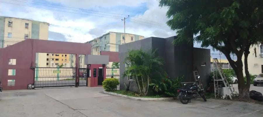 Apartamento en Alquiler en Paraparal Los Guayos - 4