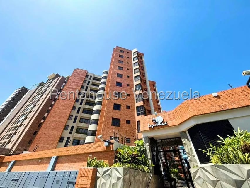 Apartamento (1 Nivel) en Alquiler en Triangulo del Este, Lara