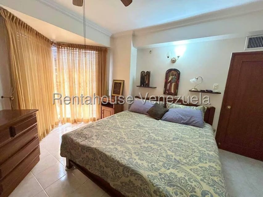 Apartamento (1 Nivel) en Alquiler en Triangulo del Este, Lara - 16