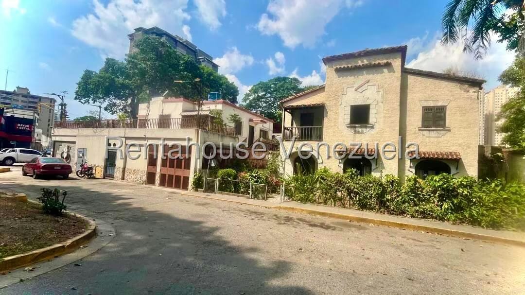 Casa (Colonial) en Venta en El Paraiso, Distrito Metropolitano