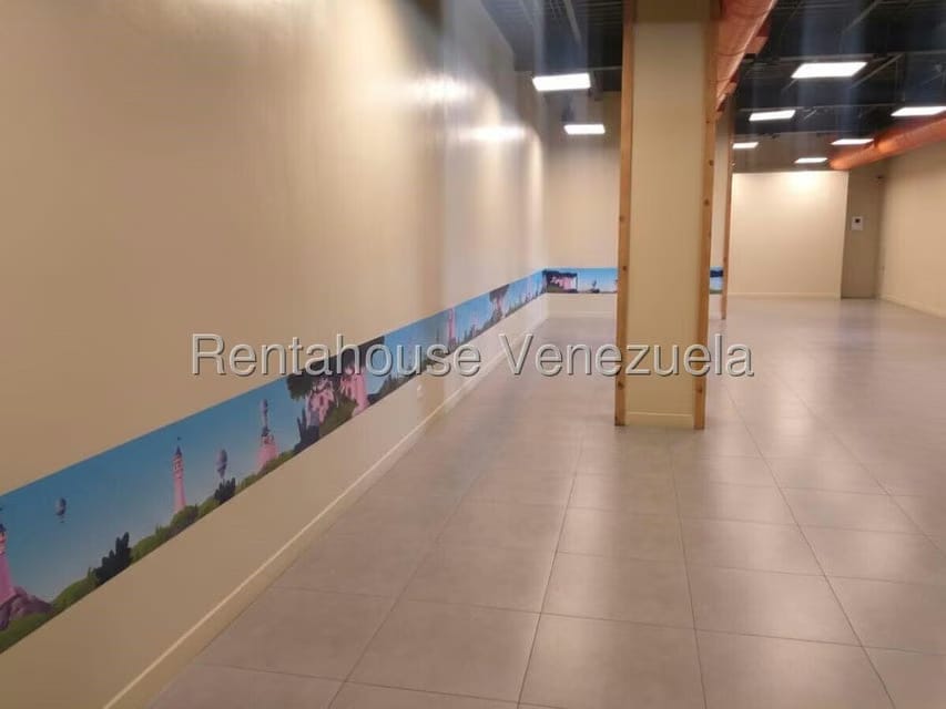 Comercial (Local Comercial) en Alquiler en La Boyera, Distrito Metropolitano - 13