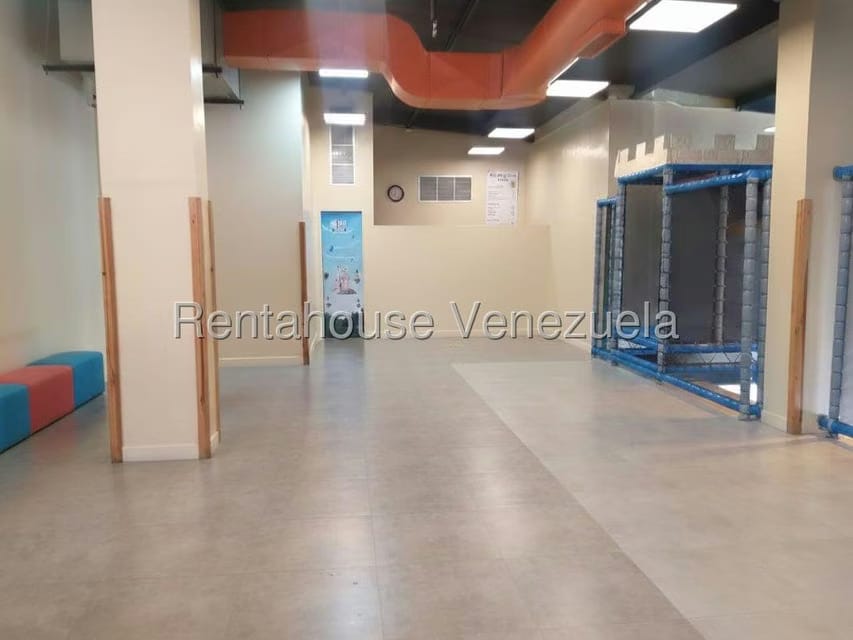 Comercial (Local Comercial) en Alquiler en La Boyera, Distrito Metropolitano - 14