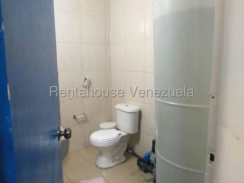 Comercial (Local Comercial) en Alquiler en La Boyera, Distrito Metropolitano - 16