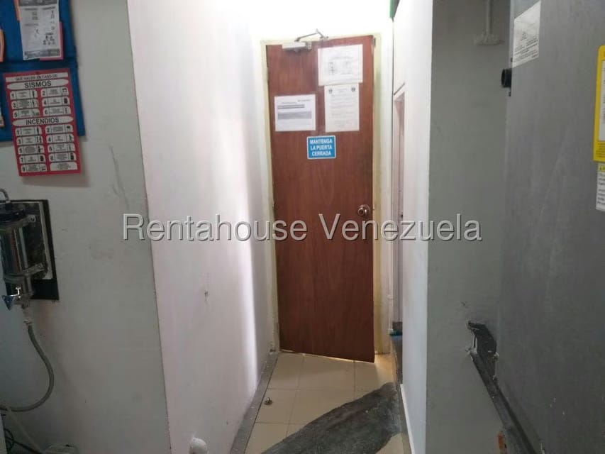 Comercial (Local Comercial) en Alquiler en La Boyera, Distrito Metropolitano - 19