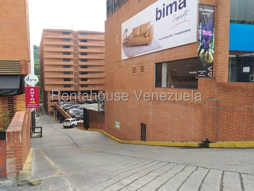 Comercial (Local Comercial) en Alquiler en La Boyera, Distrito Metropolitano - 24