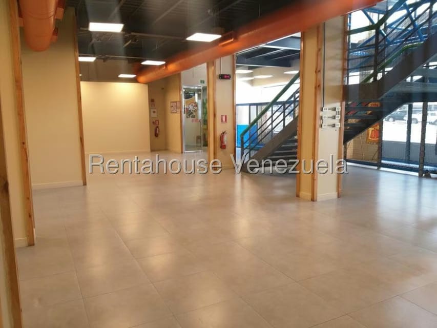 Comercial (Local Comercial) en Alquiler en La Boyera, Distrito Metropolitano - 5