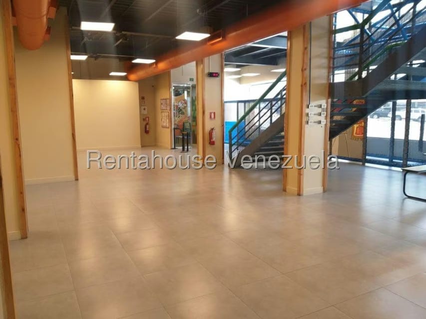 Comercial (Local Comercial) en Alquiler en La Boyera, Distrito Metropolitano - 6