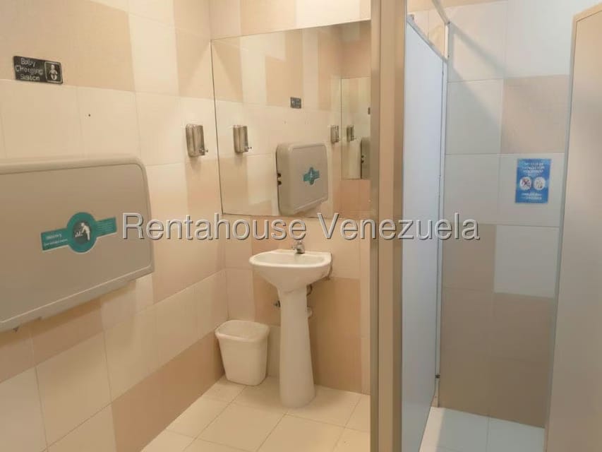 Comercial (Local Comercial) en Alquiler en La Boyera, Distrito Metropolitano - 9