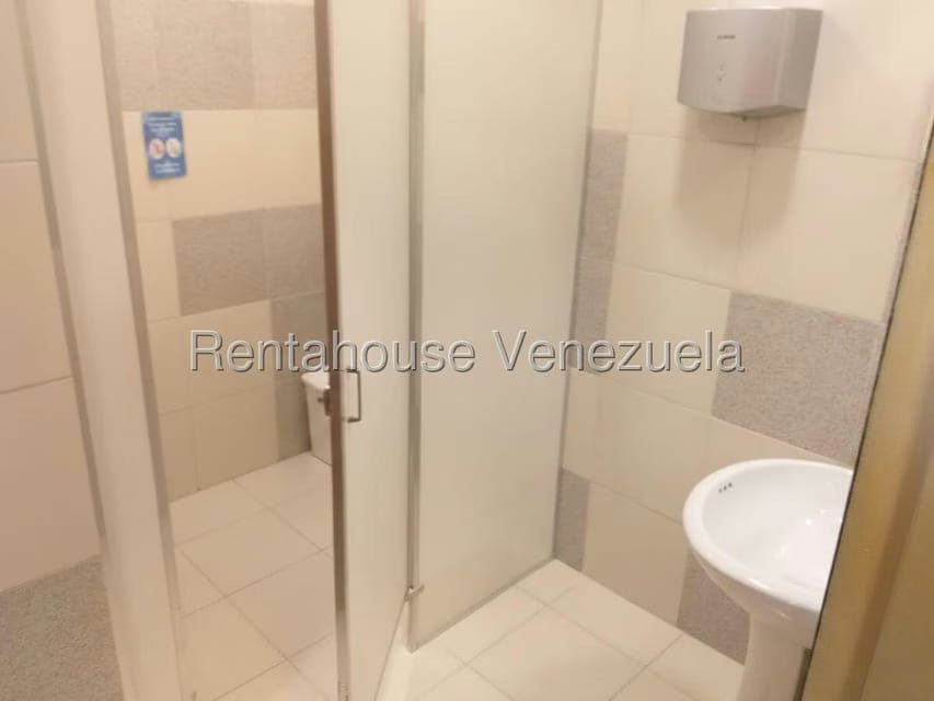 Comercial (Local Comercial) en Alquiler en La Boyera, Distrito Metropolitano - 10