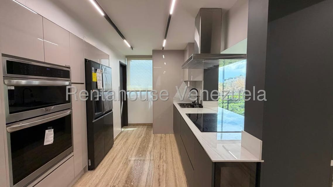 Apartamento (1 Nivel) en Venta en Colinas de Bello Monte, Distrito Metropolitano - 3