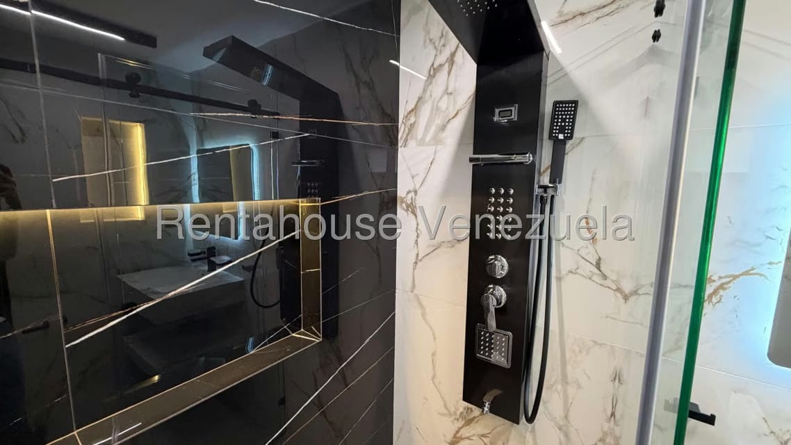 Apartamento (1 Nivel) en Venta en Colinas de Bello Monte, Distrito Metropolitano - 21