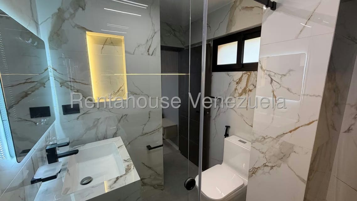 Apartamento (1 Nivel) en Venta en Colinas de Bello Monte, Distrito Metropolitano - 22