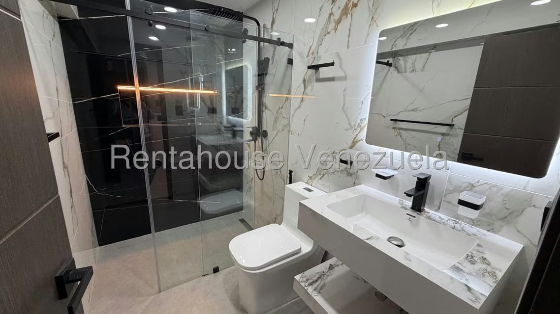 Apartamento (1 Nivel) en Venta en Colinas de Bello Monte, Distrito Metropolitano - 26