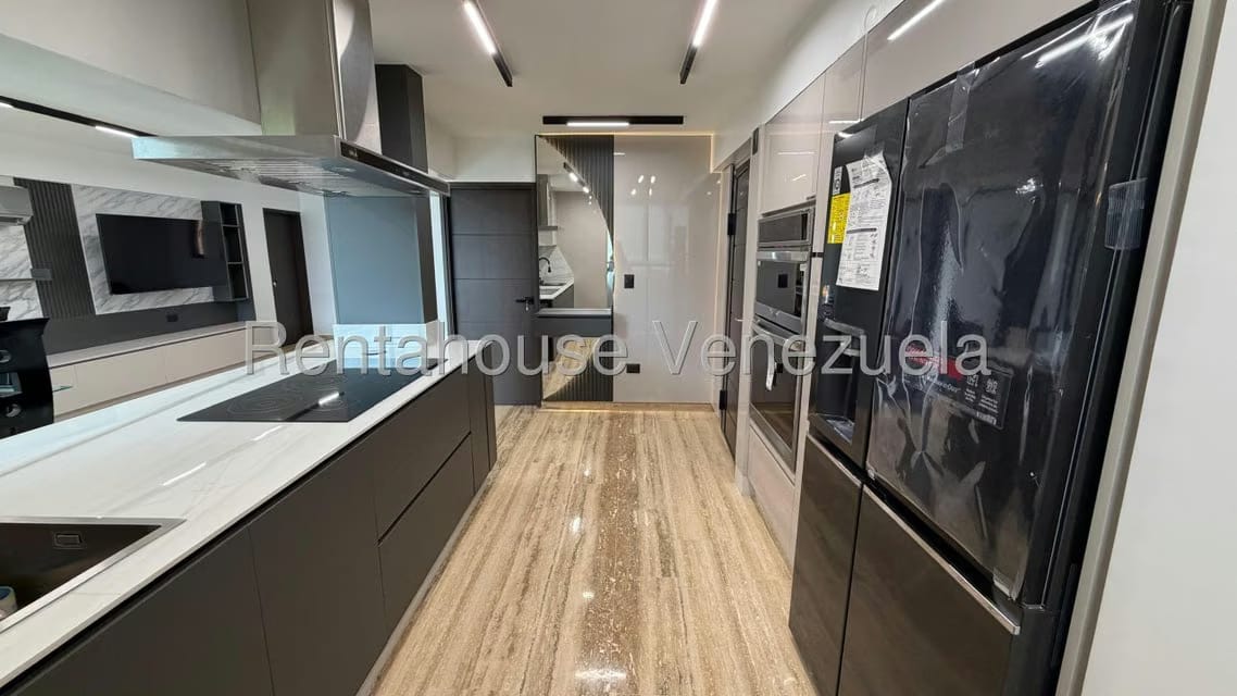 Apartamento (1 Nivel) en Venta en Colinas de Bello Monte, Distrito Metropolitano - 4