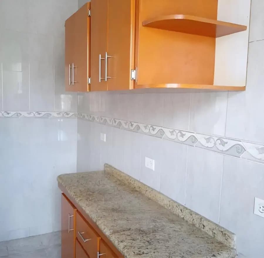 Oficina en Alquiler en San pedro Los chaguaramos - 2