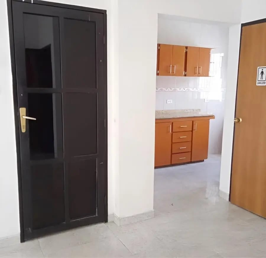 Oficina en Alquiler en San pedro Los chaguaramos - 5