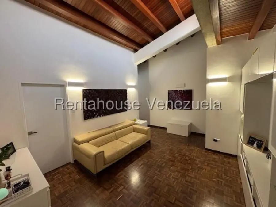 Casa en Venta en Cumbres de Curumo Caracas - 3