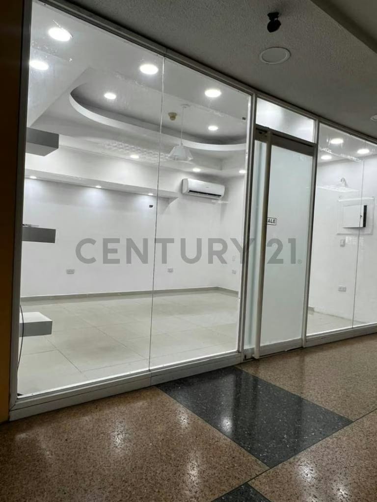 Local en alquiler en Lecheria CC Plaza Mayor - 2