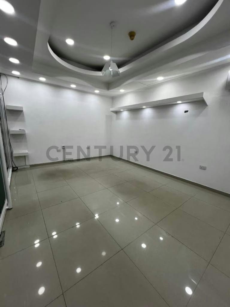 Local en alquiler en Lecheria CC Plaza Mayor - 3