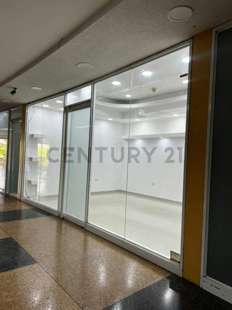 Local en alquiler en Lecheria CC Plaza Mayor - 4