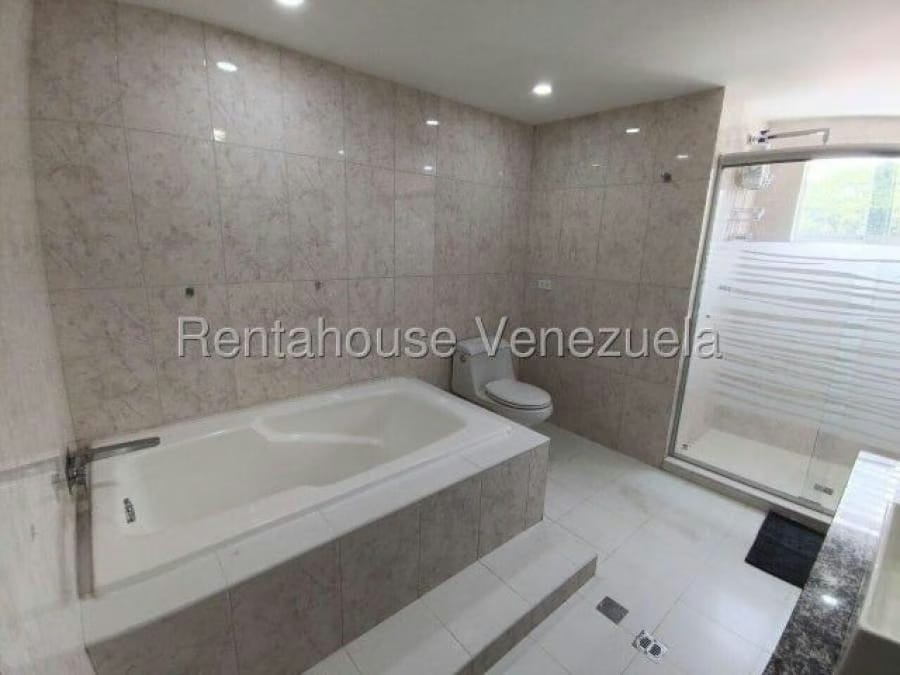 Apartamento en Venta en el limon Maracay - 4