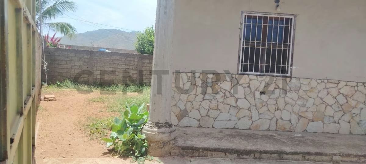 TERRENO CON BIENHECHURIAS SECTOR LA MIRA PLAYA EL AGUA - 2